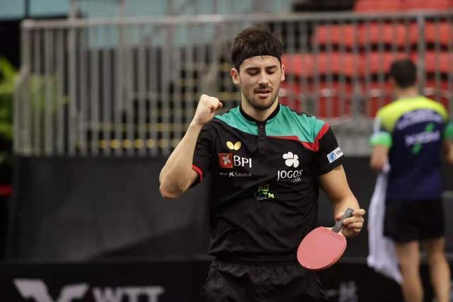 尼在面对不 尼在面对不