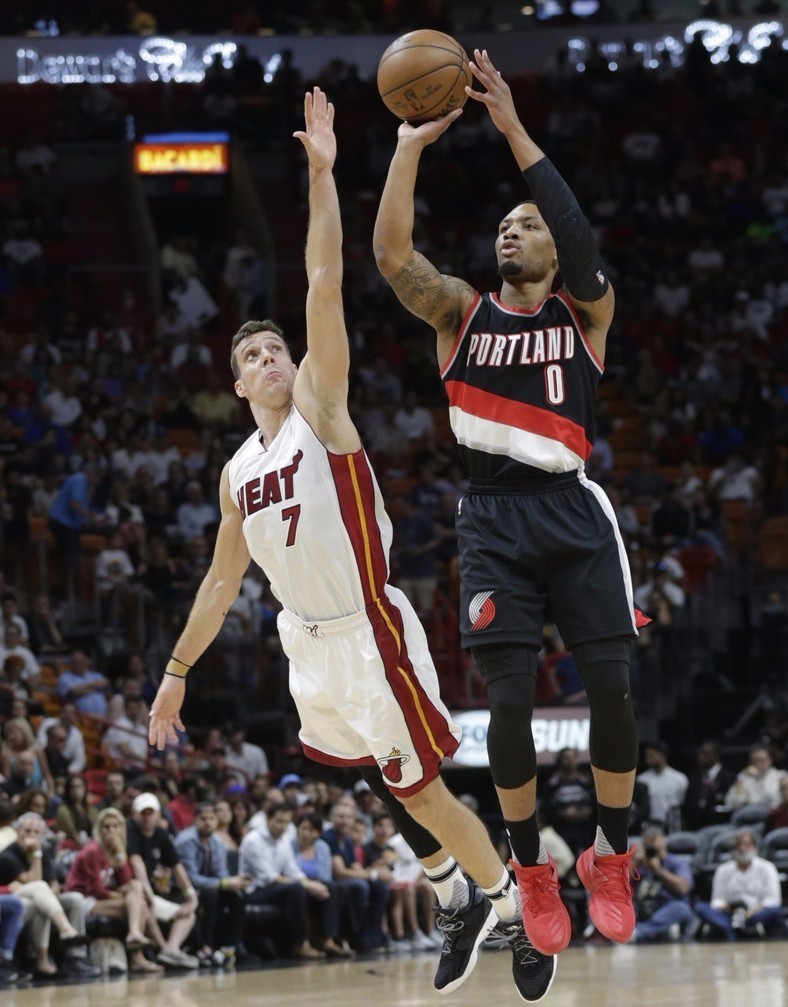 一种牵制逻 一种牵制逻